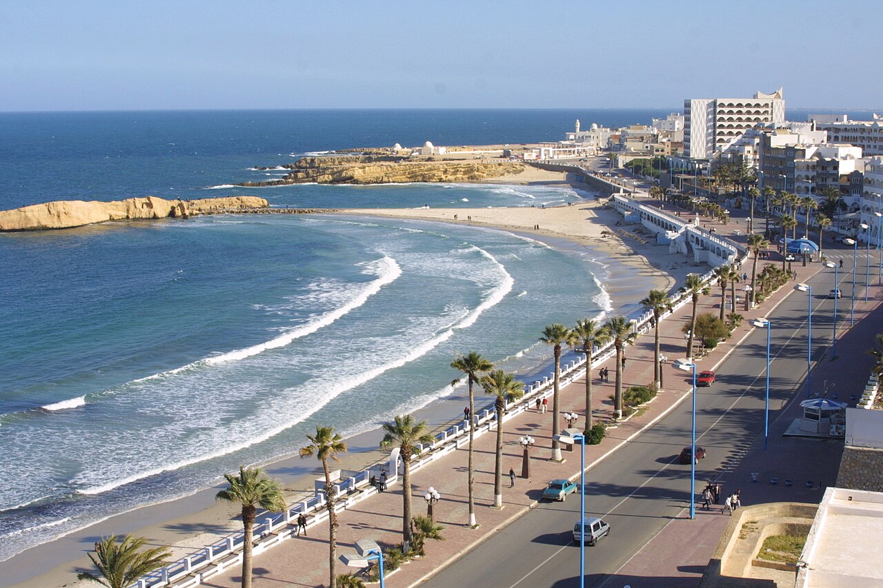 Vista della costa di Monastir in Tunisia